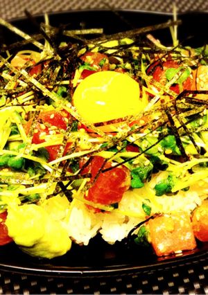 大好評の味付け♡マグロとアボカドの漬け丼-レシピのメイン写真