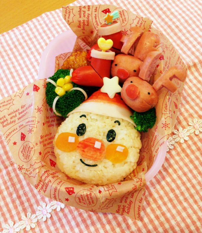 キャラ弁♡クリスマスにアンパンマンサンタ-レシピのメイン写真