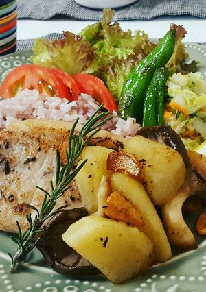 豚ロースとポテトのハーブ焼き-レシピのメイン写真