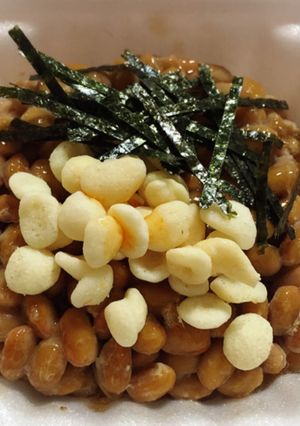 納豆にラー油&天かす&刻み海苔♪-レシピのメイン写真