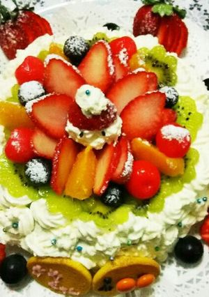 フルーツたっぷりお祝いケーキ-レシピのメイン写真