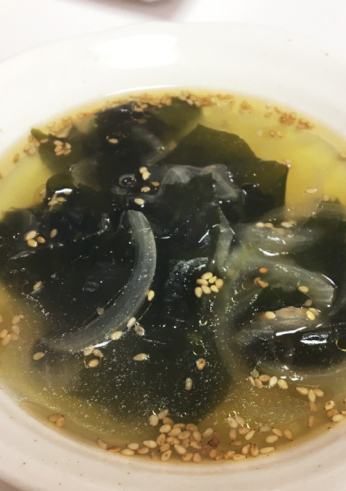 簡単♥わかめと玉ねぎの中華スープ-レシピのメイン写真