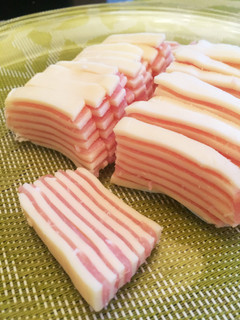 簡単おつまみ 生ハムとチーズのボーダー-レシピのメイン写真