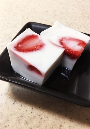離乳食❤いちごミルク寒天-レシピのメイン写真