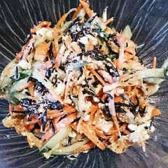 รูปของ 安い！母の味♡油揚げと野菜のチーズ和え