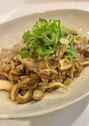 豚肉と舞茸のナンプラー炒め-レシピのメイン写真