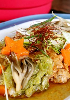 チキンでクリスマス！鶏もも肉の白菜煮-レシピのメイン写真