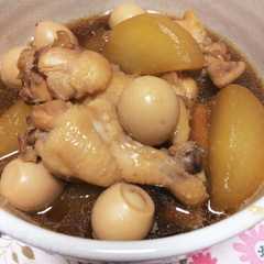 รูปของ 鳥の手羽元と大根の煮物☆炊飯器調理