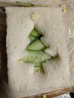 お弁当にクリスマス☆ツリーサンド-レシピのメイン写真
