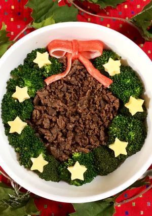 簡単クリスマスリースそぼろ弁当-レシピのメイン写真