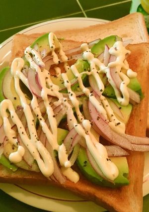 休みの朝食やブランチにアボカドパン♡-レシピのメイン写真