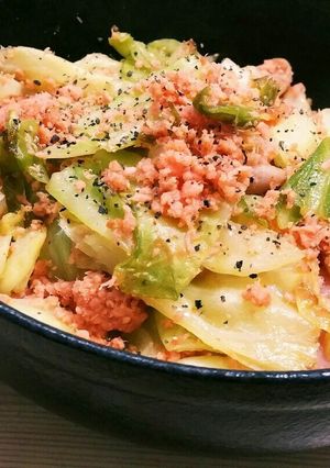 シンプル！鮭フレークとキャベツの蒸し焼き-レシピのメイン写真