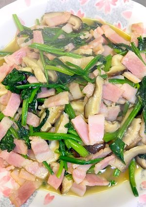 簡単な野菜たっぷりでベーコンとバター醤油-レシピのメイン写真