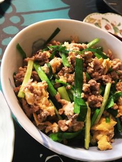 簡単♪美味しい ニラ卵そぼろ丼-レシピのメイン写真