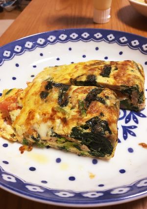 ほうれん草とトマトのオムレツ-レシピのメイン写真
