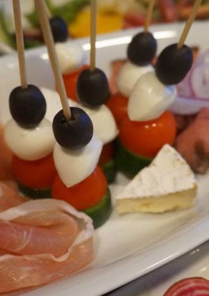 カプレーゼのピンチョス風オードブル-レシピのメイン写真