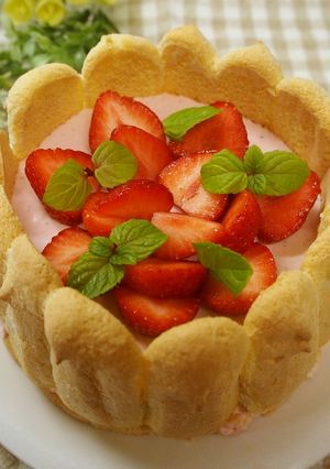 レアチーズケーキdeイチゴのシャルロット-レシピのメイン写真
