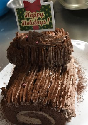 ロールケーキで簡単ブッシュドノエル-レシピのメイン写真