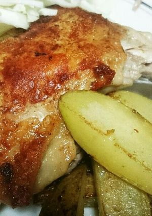 骨付きもも焼きとポテトが一編に出来た-レシピのメイン写真