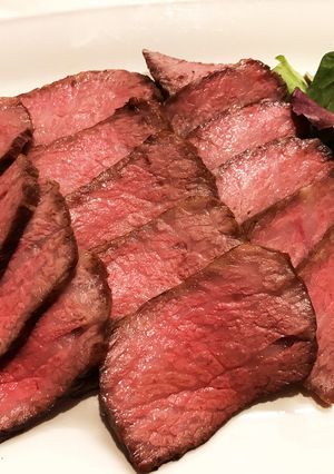簡単！低温オーブンで焼くローストビーフ-レシピのメイン写真