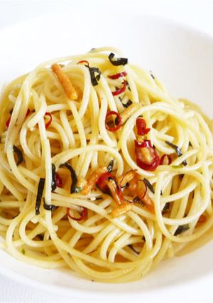お茶漬けの素で和風ペペロンチーノ風パスタ-レシピのメイン写真