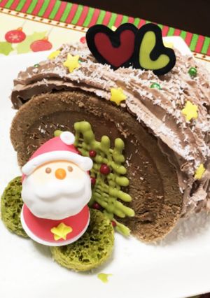 市販ロールで1人分クリスマスデコケーキ-レシピのメイン写真