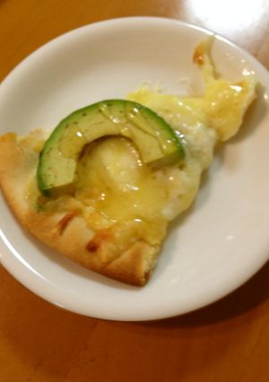 チーズピザに蜂蜜-レシピのメイン写真