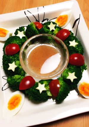 ブロッコリーでクリスマスリースサラダ☆-レシピのメイン写真