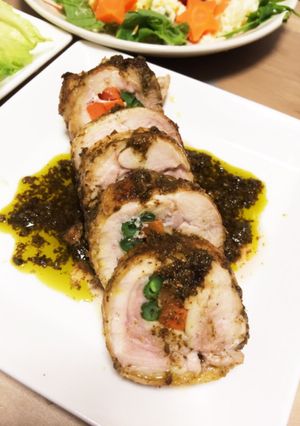豪華なのに簡単！チキンロールバジルソース-レシピのメイン写真