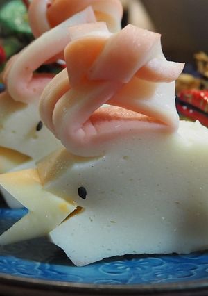 おせちかまぼこ にわとりさん飾り切り-レシピのメイン写真