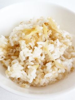 もち麦と生姜の炊き込みご飯-レシピのメイン写真