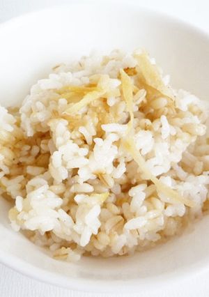 もち麦と生姜の炊き込みご飯-レシピのメイン写真