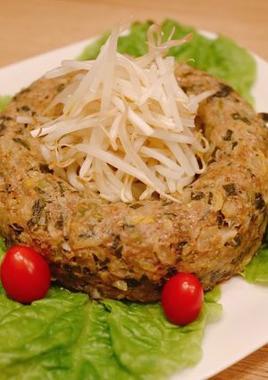 餃子のあんで作るミートローフ☆リース-レシピのメイン写真