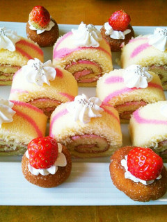 市販のロールケーキデザート クリスマス-レシピのメイン写真