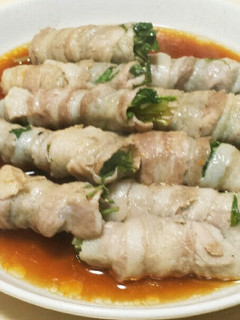 レンジで簡単☆ピリ辛水菜の豚肉巻き-レシピのメイン写真