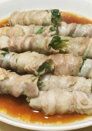 レンジで簡単☆ピリ辛水菜の豚肉巻き-レシピのメイン写真