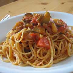รูปของ フレッシュトマトとナスのパスタ