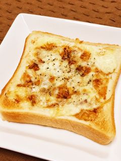 醤油マヨに鰹節?!簡単チーズトースト♪-レシピのメイン写真