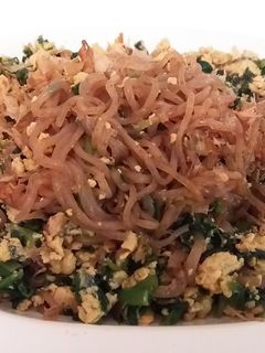 糸蒟蒻で焼きそば的ニラ玉炒め-レシピのメイン写真