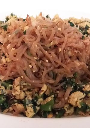 糸蒟蒻で焼きそば的ニラ玉炒め-レシピのメイン写真