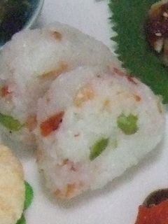 枝豆と桜海老の彩りおにぎり-レシピのメイン写真