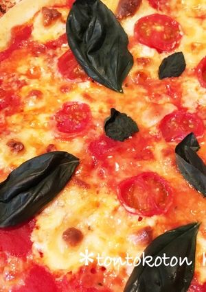 簡単ピザ生地☆マルゲリータなどお好みで♪-レシピのメイン写真