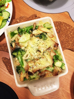 ブロッコリーとキノコのチーズ焼き-レシピのメイン写真