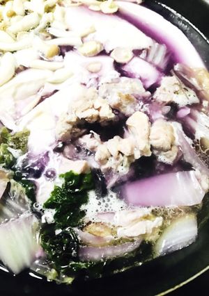 紫白菜を使った紫色のスープの貴族鍋♪-レシピのメイン写真