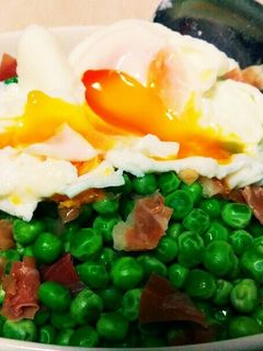 グリーンピースの温玉サラダ-レシピのメイン写真
