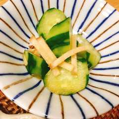 รูปของ 超簡単☆おいしい☆生姜キュウリ漬