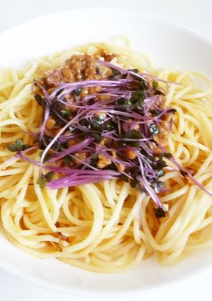 レッドキャベツスプラウトと納豆のパスタ-レシピのメイン写真