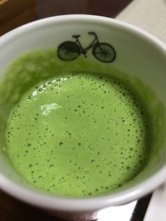 小松菜とリンゴのスムージー-レシピのメイン写真