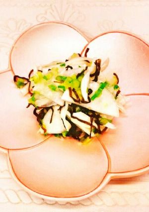 上手に使い切り!簡単かぶの塩昆布漬けღ-レシピのメイン写真