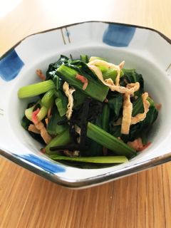 小松菜と桜エビの塩昆布炒め-レシピのメイン写真